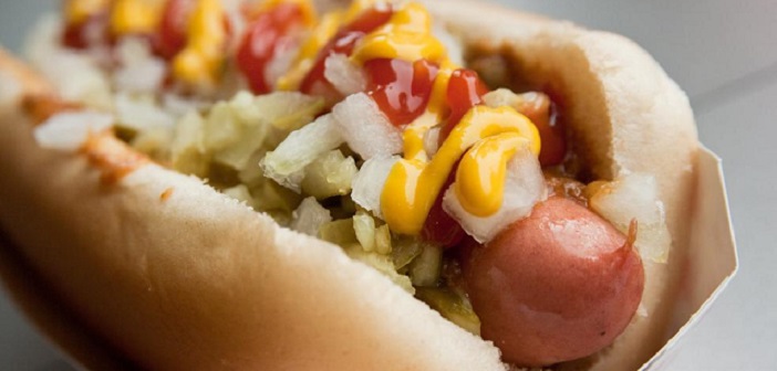 Evde Hot Dogs (Sosisli Sandviç) Nasıl Yapılır?