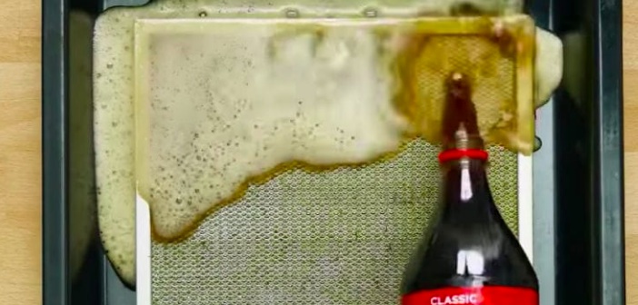 Davlumbazın Filtresini Kola İle Temizleyin