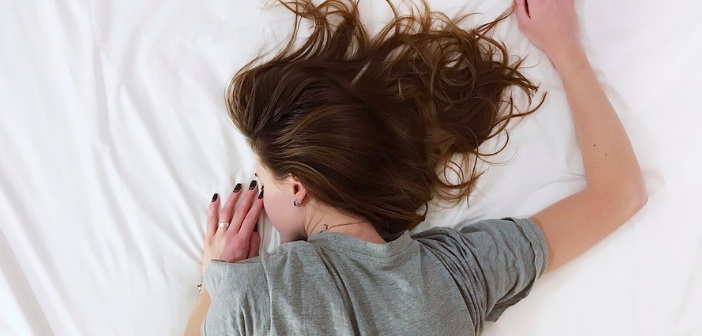 İlk Gece Farklı Yatakta Neden İyi Uyuyamayız?